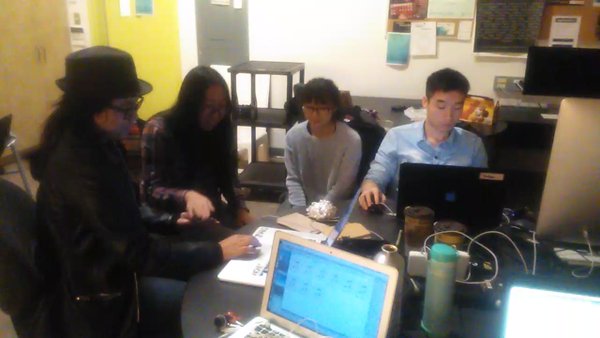#3djam #leapmotion busy debugging! ... With 90s video game bgms @YouhanGuan @ludestajo @lukelee365 @rosemmz https://t.co/2t9eqo3j4P