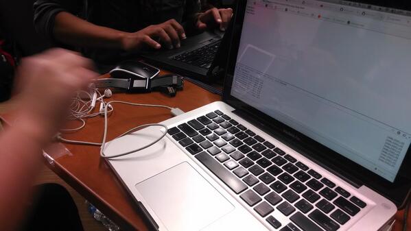 Our first breakthrough! Props to @whatmariel for "training" the @leapmotion. #PennApps http://t.co/DDMrxRQI2P