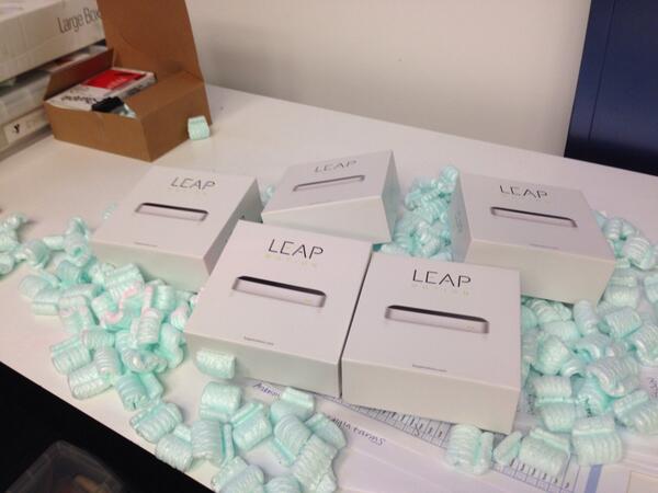 One of many awesome giveaways from @BurbankGames. #GamersUnite Thanks to @LeapMotion! http://t.co/v2ovxokUlc